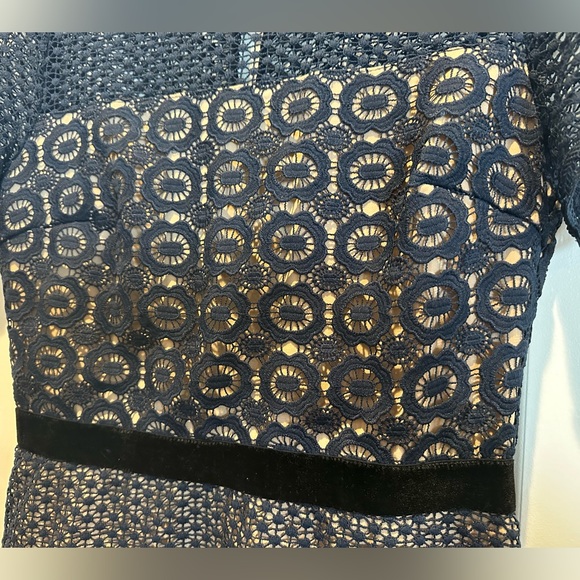 Intricate Lacey navy dress - Picture 5 of 7